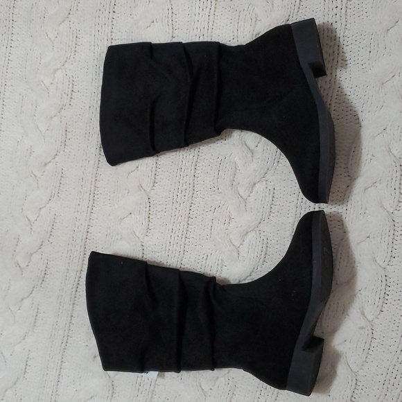 NWT Boots - Picture 6 of 8